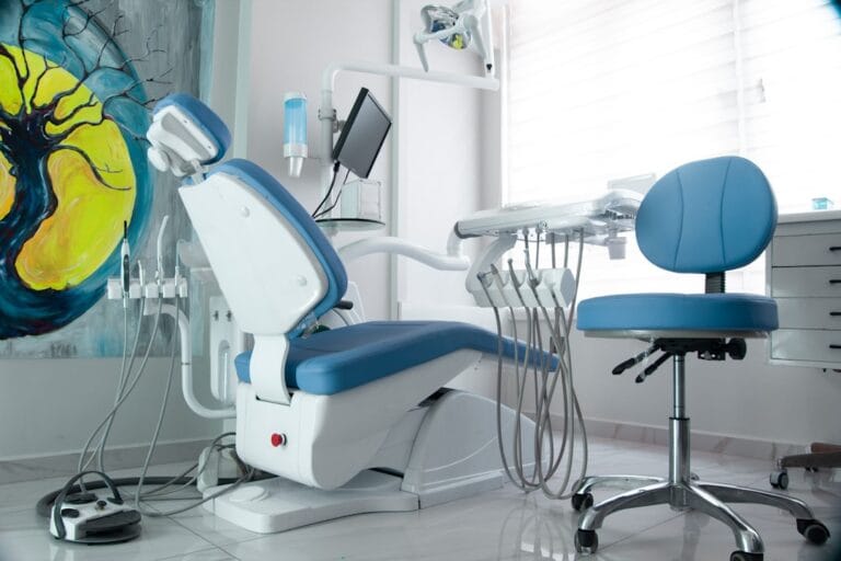 Photo Dental implant surgery