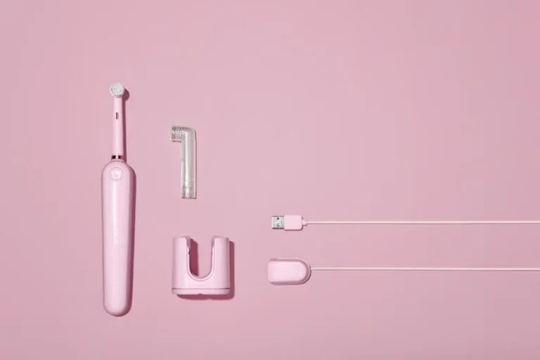 Ce să faci dacă implantul dentar devine mobil și cum să previi acest lucru Photo Dental implant loosening