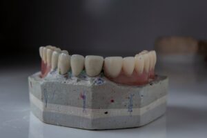 Photo cleaning spaces between teeth