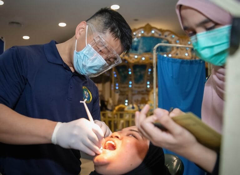 Photo oral health care