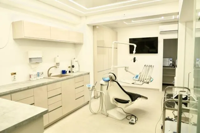 Frica de scaunul stomatologic: cum ajută tehnologia modernă și comunicarea cu medicul
